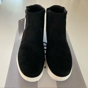 IZOD Women’s Size 7.5 Mila Ankle Boots